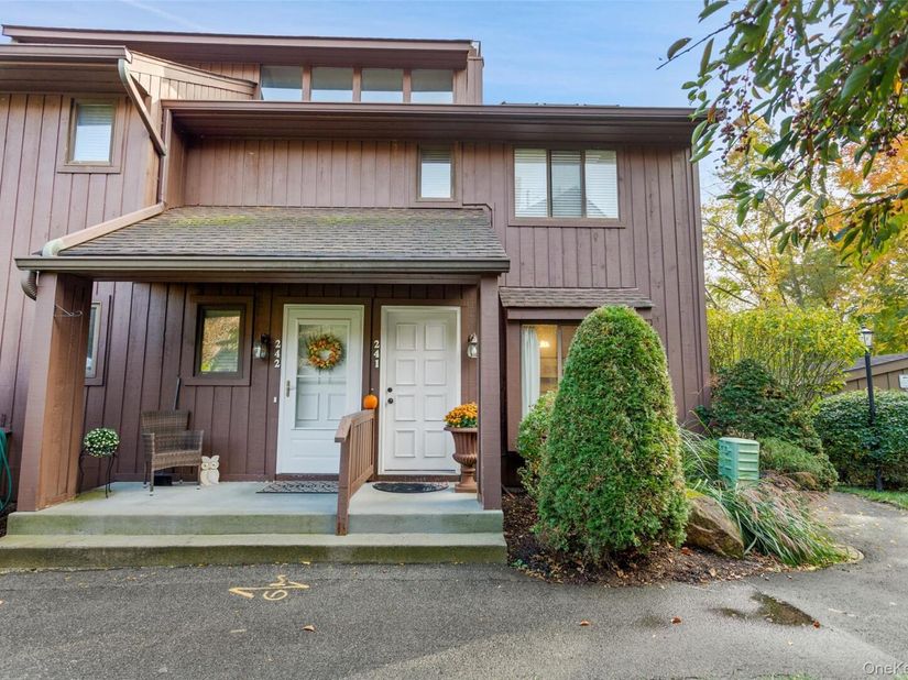 241 Old Farm Lane, Mohegan Lake NY 10547