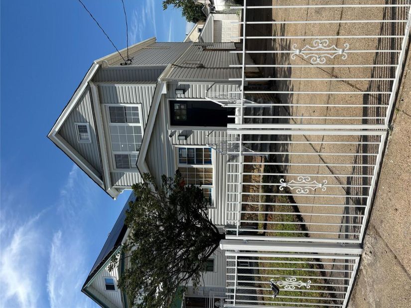 94-28 209 Street, Queens Village NY 11428