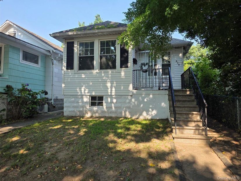 416 Minnieford Avenue, Bronx NY 10464
