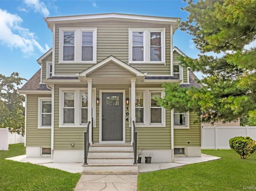 104 N 18th Street, Wyandanch NY 11798
