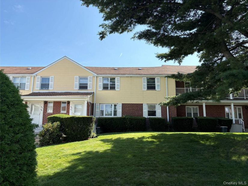 67-71 Cloverdale Lane 148, Oakland Gardens NY 11364