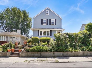 18 Edgewood Avenue