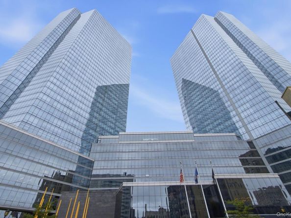 1 Renaissance Square 26G, White Plains NY 10601