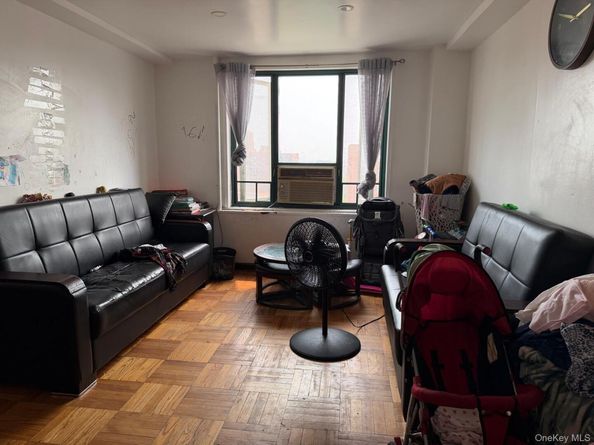 1605 Metropolitan Avenue 12C, Bronx NY 10462