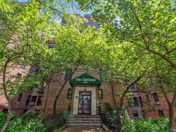 140-18 Burden Crescent