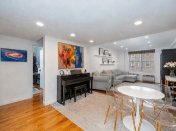 3185 Crescent Street