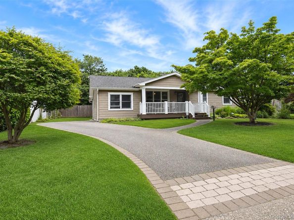 19 Evy Court, Sayville NY 11782