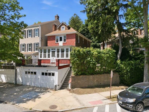5633 Post Road, Bronx NY 10471