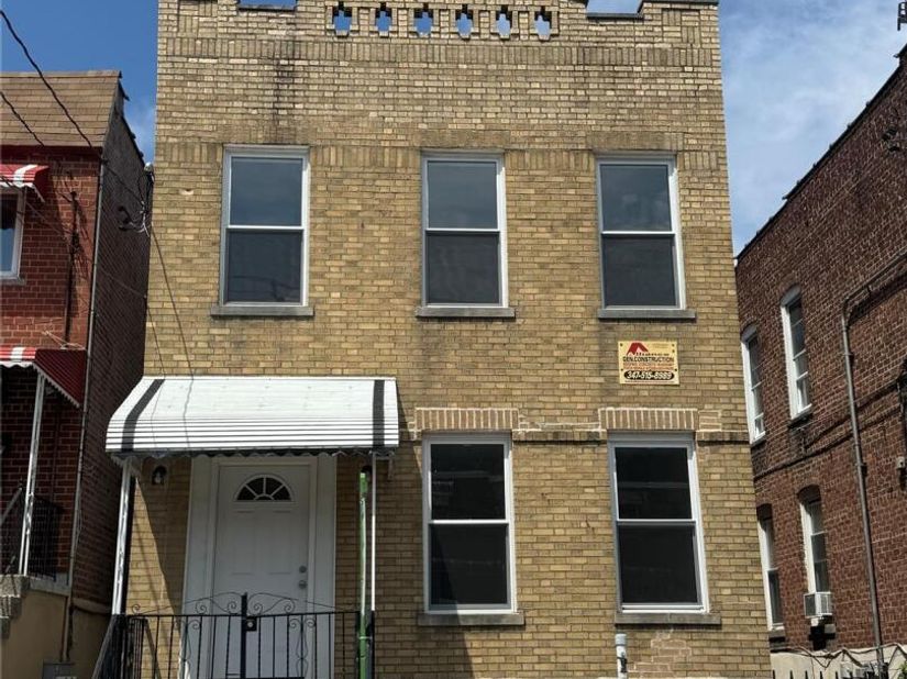 3041 Paulding Avenue, Bronx NY 10469