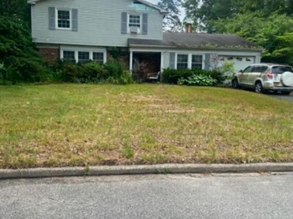 9 Willowood Lane, Coram NY 11727