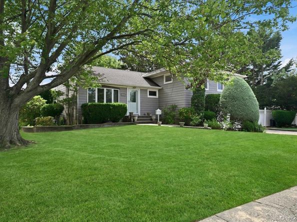 1279 Paul Street, Seaford NY 11783