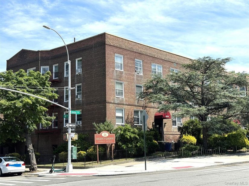 141-03 Union Turnpike 3J, Flushing NY 11367