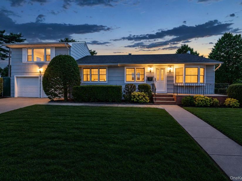745 Anderson Avenue, Franklin Square NY 11010