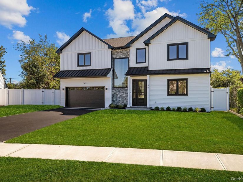 99 Slate Lane, Levittown NY 11756