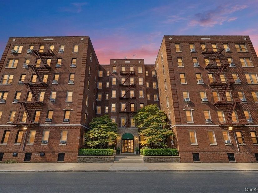 3321 Bruckner Boulevard 5G, Bronx NY 10461