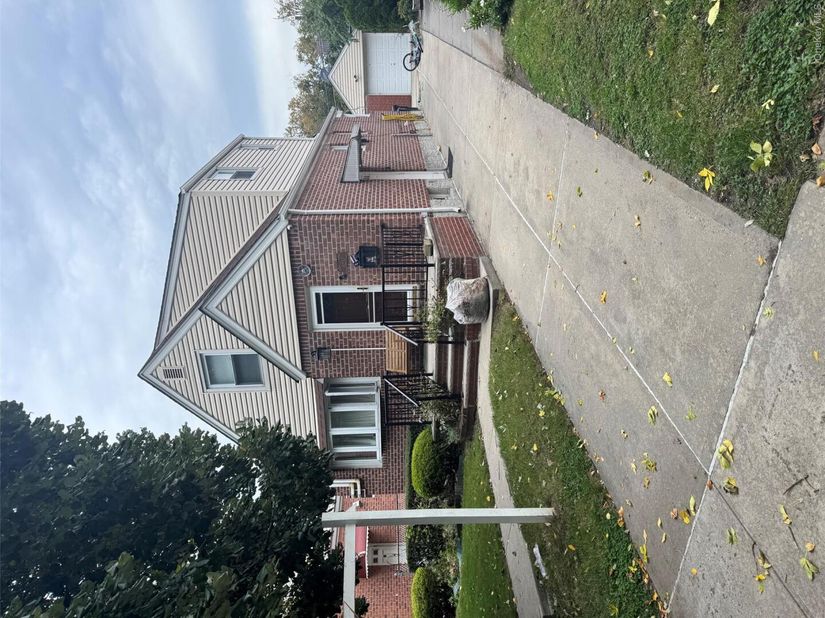 82-37 250TH Street, Bellerose NY 11426