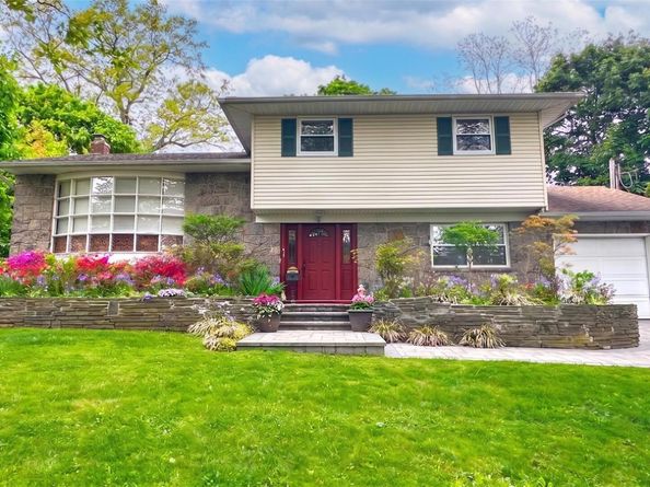 5 Highpoint Drive, Huntington NY 11743