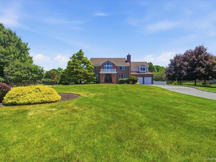 2 Mercedes Court, East Patchogue NY 11772
