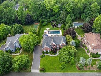 32 Rolling Ridge Road