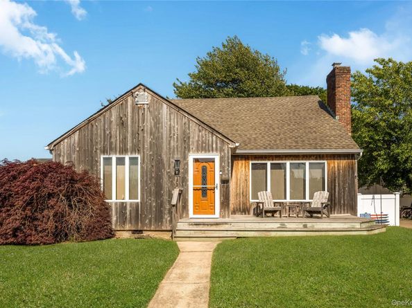 42 Buchanan Avenue, Amity Harbor NY 11701