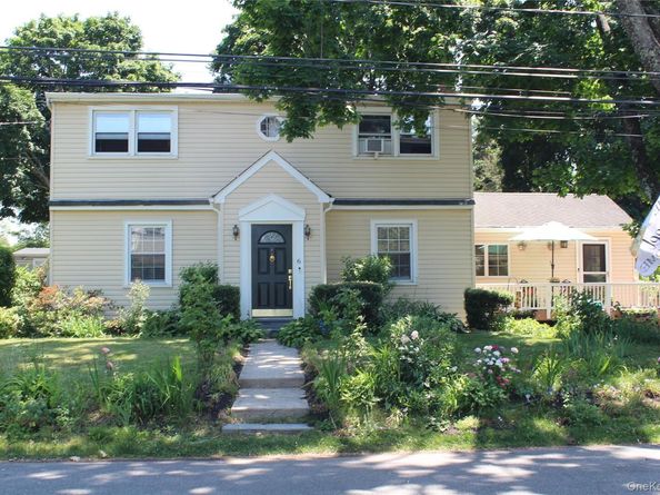 6 Howe Street, Huntington Station NY 11746