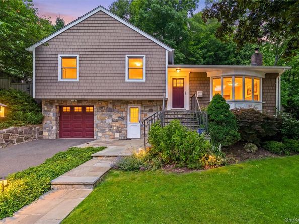 12 Overlook Road N, White Plains NY 10603