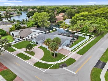 1221 NW 78th Ave