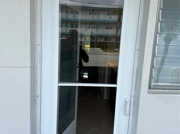 3922 NE 166th St S103, North Miami Beach FL 33160