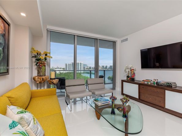 16385 Biscayne Blvd 1503 +2Parking, North Miami Beach FL 33160