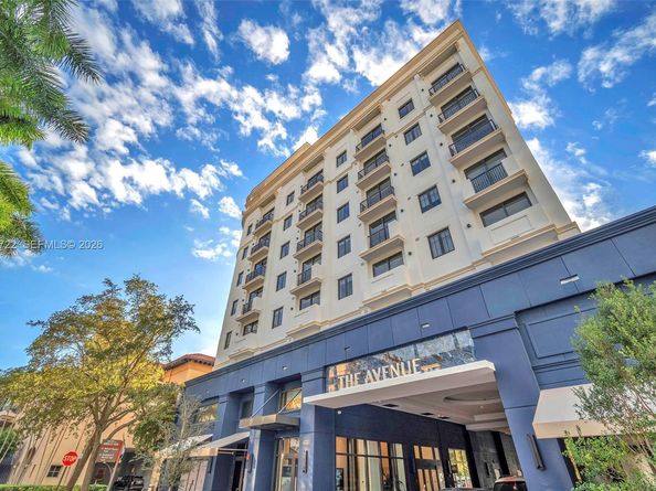 4220 Laguna St 505, Coral Gables FL 33146