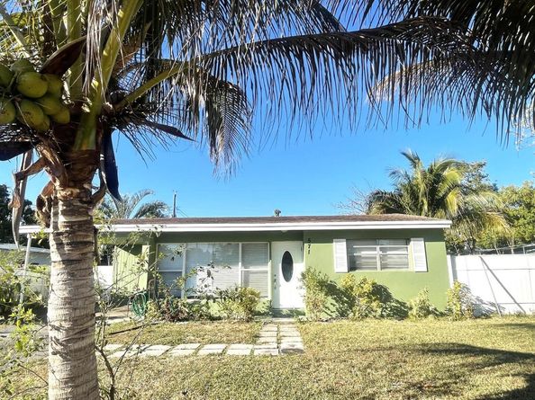 571 Sioux Road, Atlantis FL 33462