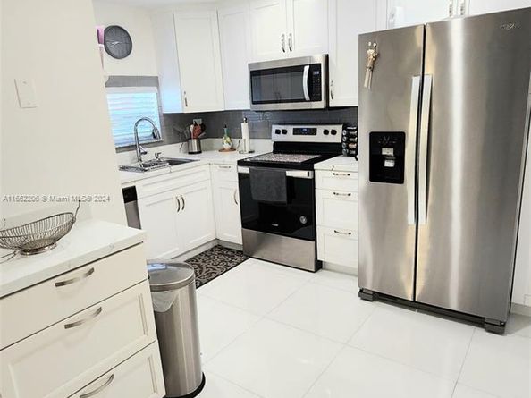 8930 S Hollybrook Blvd 106, Pembroke Pines FL 33025