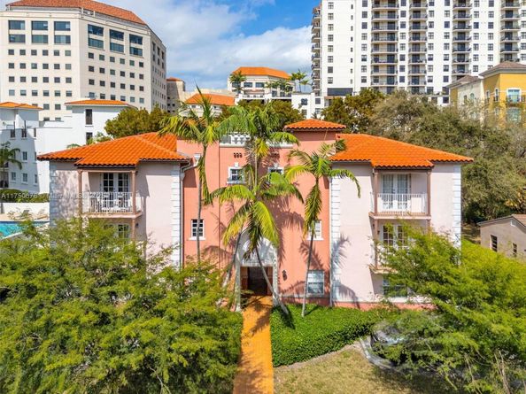 29 Santillane Ave 7, Coral Gables FL 33134