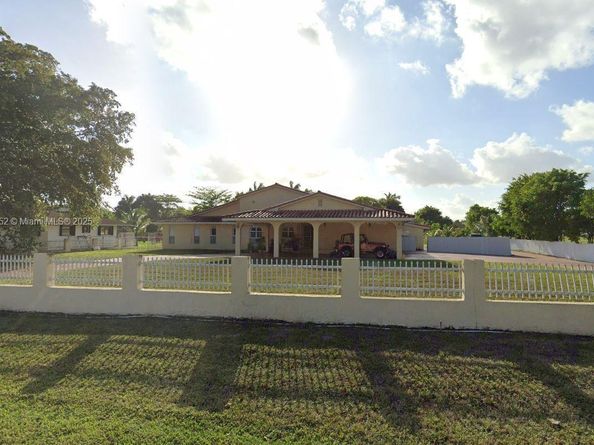 400 NW 128th Ave, Miami FL 33182