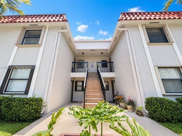 9730 Hammocks Blvd 20128, Miami FL 33196