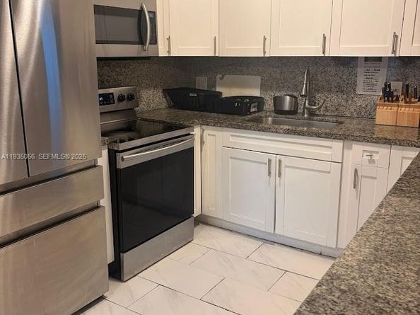 1431 Fletcher St, Hollywood FL 33020