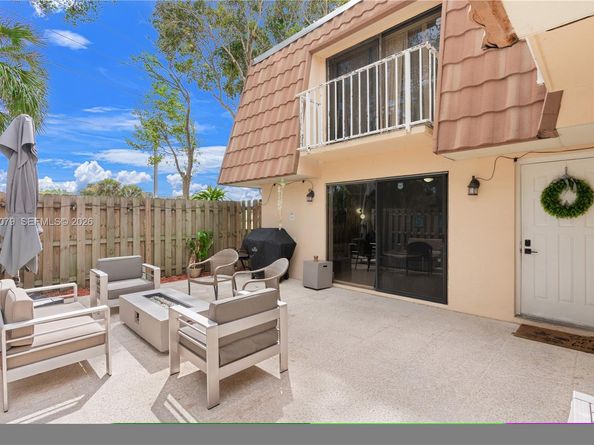 534 Green Springs Pl, West Palm Beach FL 33409