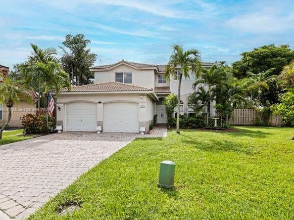 13704 S Garden Cove Cir, Davie FL 33325