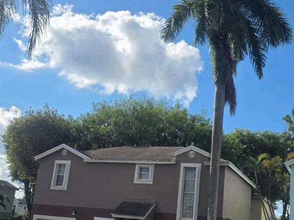 9066 SW 147th Ct, Miami FL 33196