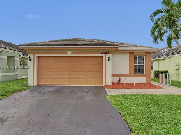2655 Arborwood Rd, Davie FL 33328