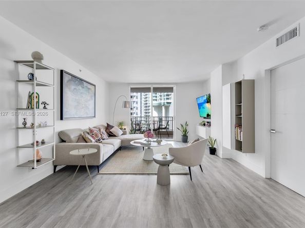 701 Brickell Key Blvd 1506, Miami FL 33131