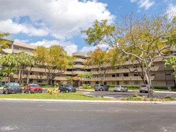 1000 Colony Point Cir