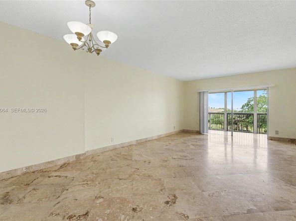 4200 Hillcrest Dr 408, Hollywood FL 33021