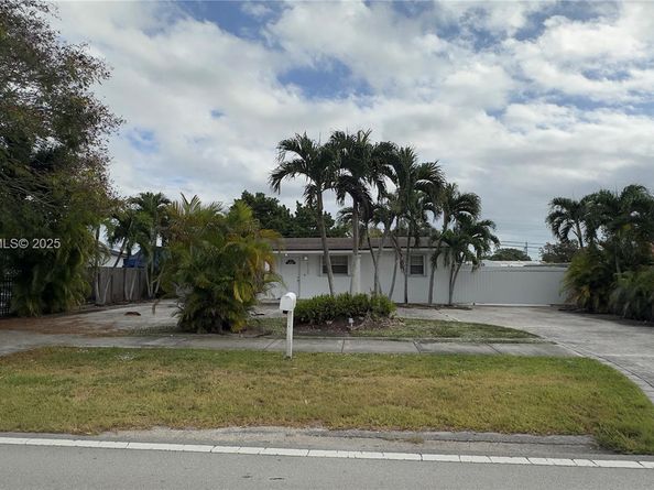 5125 SW 102nd Ave, Miami FL 33165