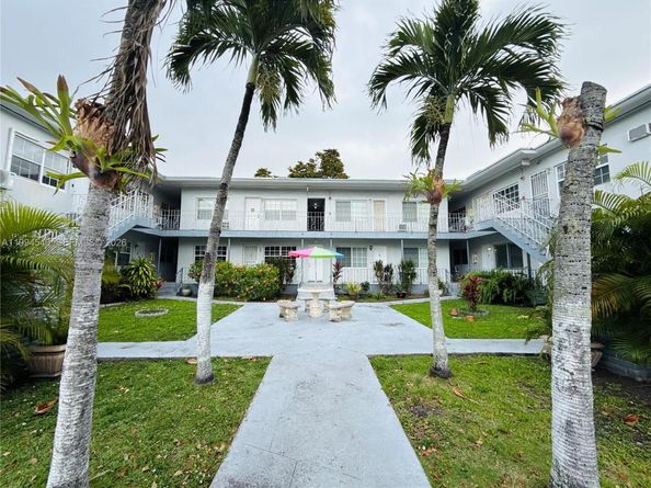555 SW 16th Ave 11, Miami FL 33135