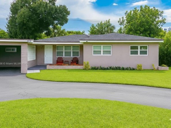 312 NW 35th St, Oakland Park FL 33309