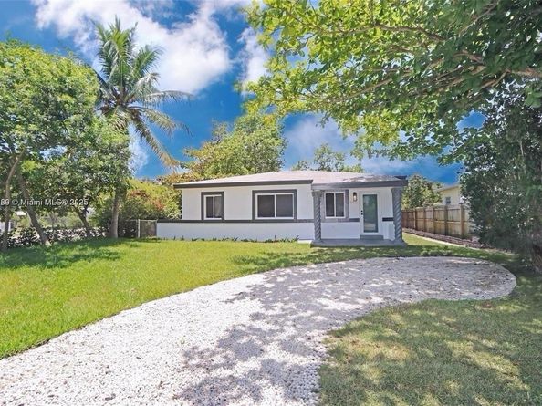 990 NE 159th St, North Miami Beach FL 33162