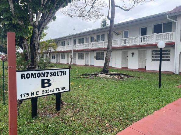 175 NE 203rd Ter 28, Miami Gardens FL 33179