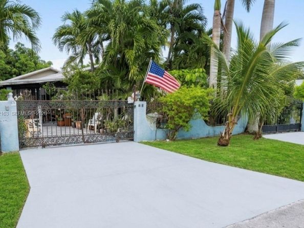 622 NW 7th Ave, Homestead FL 33030