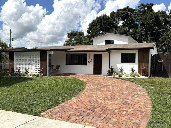 7221 Freedom St, Hollywood FL 33024